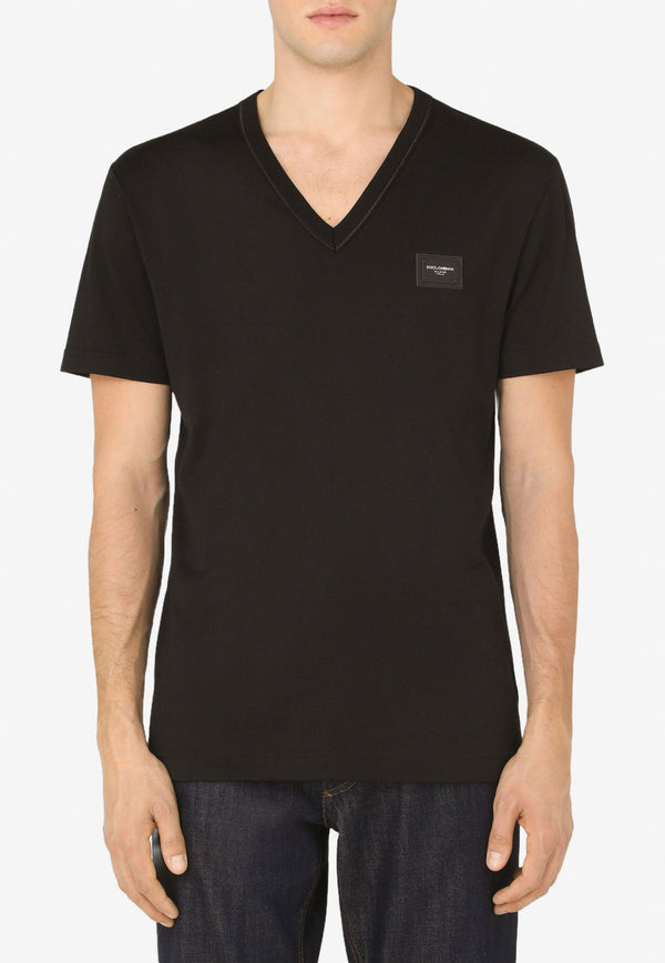 Logo Plate V-neck T-shirt in Cotton